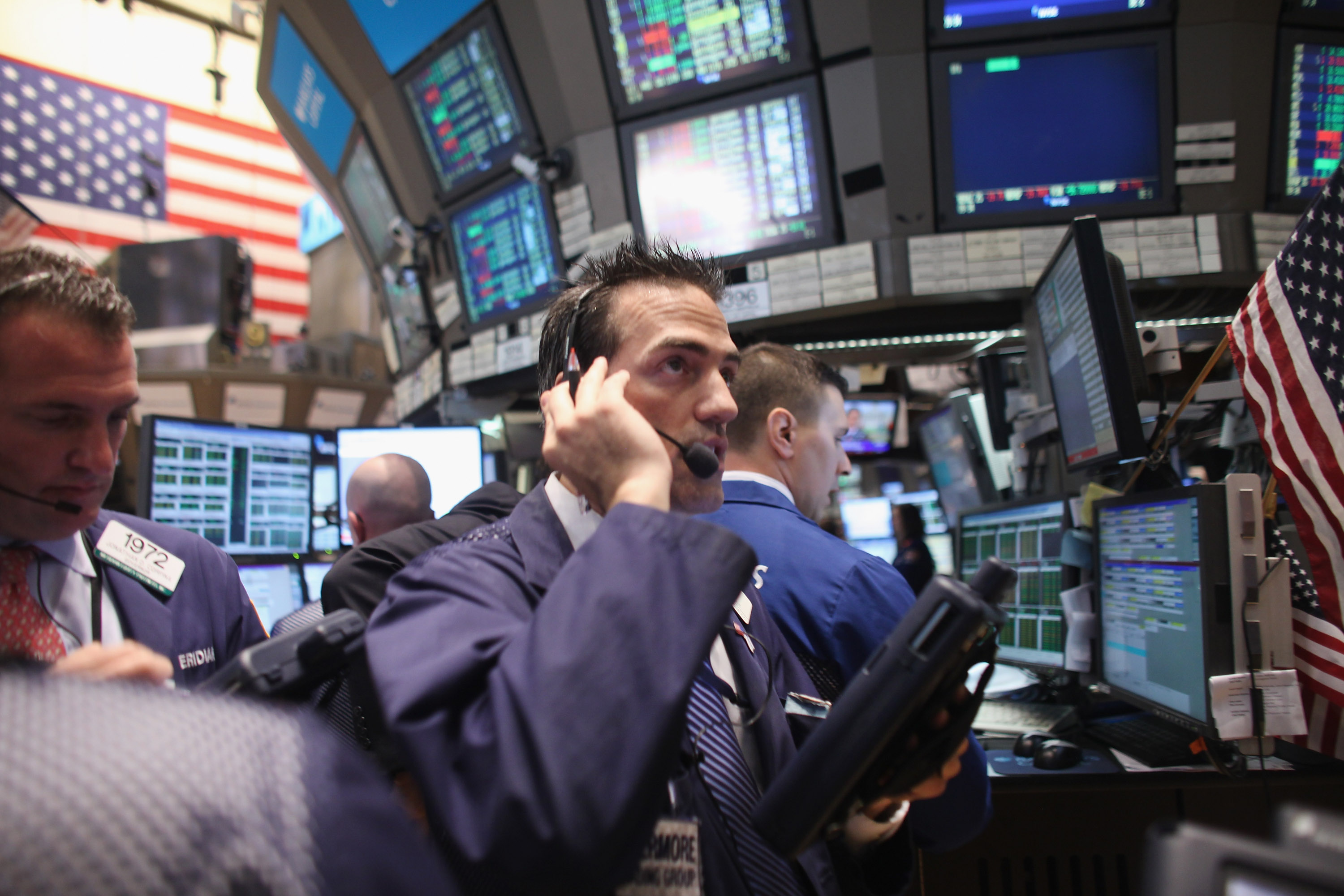 Wall Street Struggles To Gain Back Ground After Major Losses